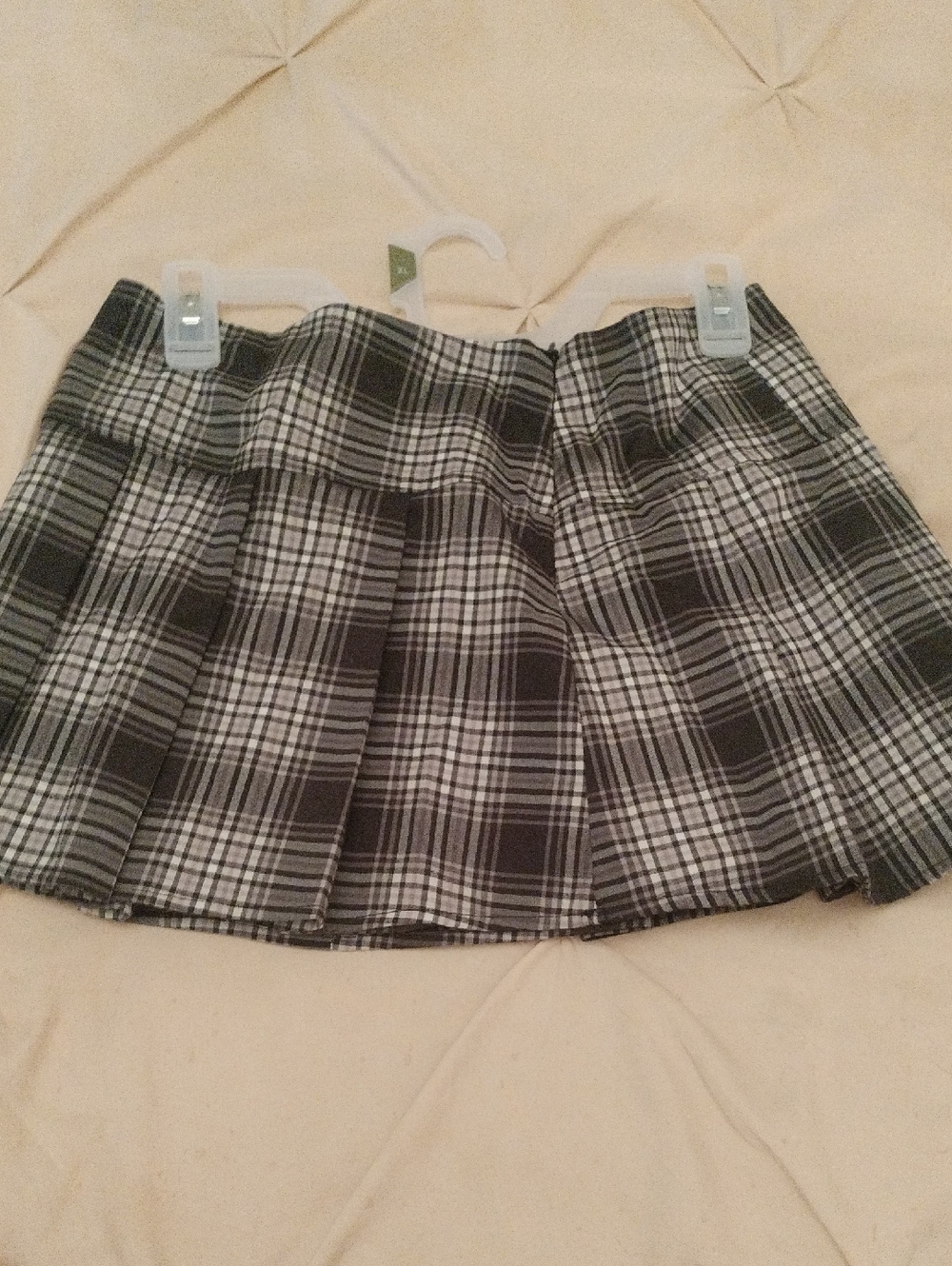 Forever 21 Black and White Plaid Pleated Mini Skirt